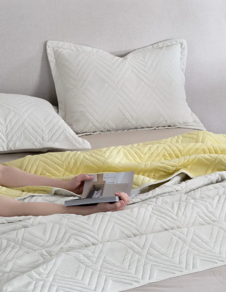 4 Esquimal-Pinsonic-Dhara-04.webp