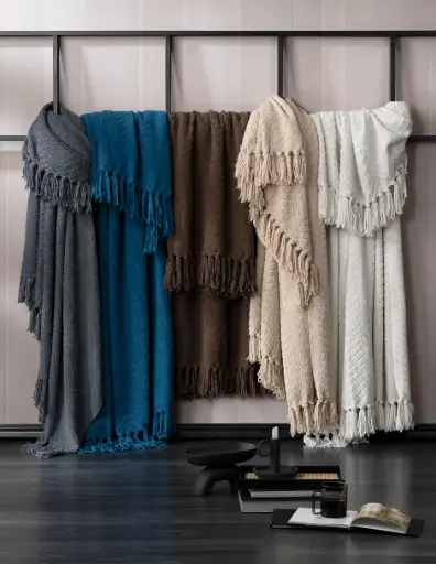 [PM0197662] FRAZADA LUXUS CHENILLE CON FLECOS